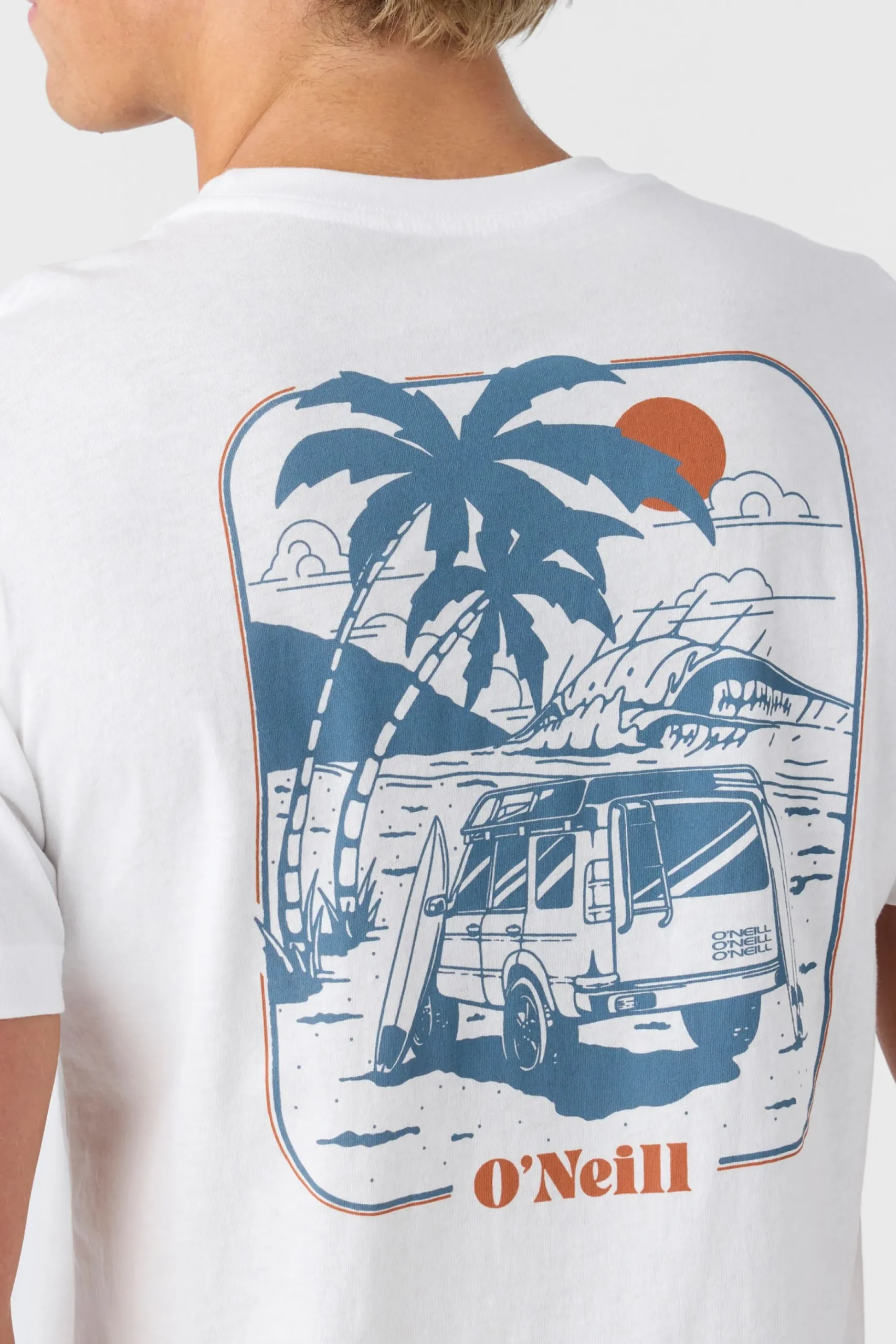 CLASHER STANDARD FIT TEE