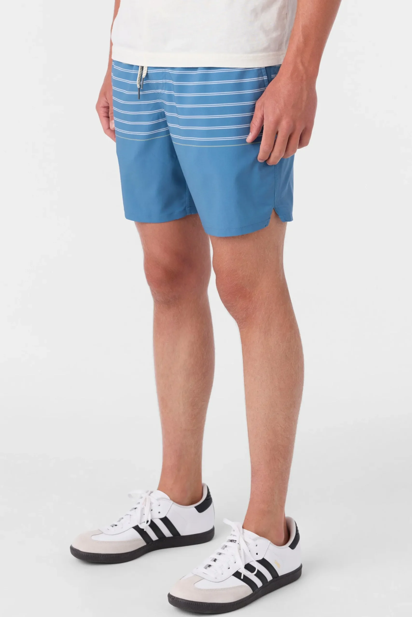 PERFORM LINED 17" ATHLETIC SHORTS