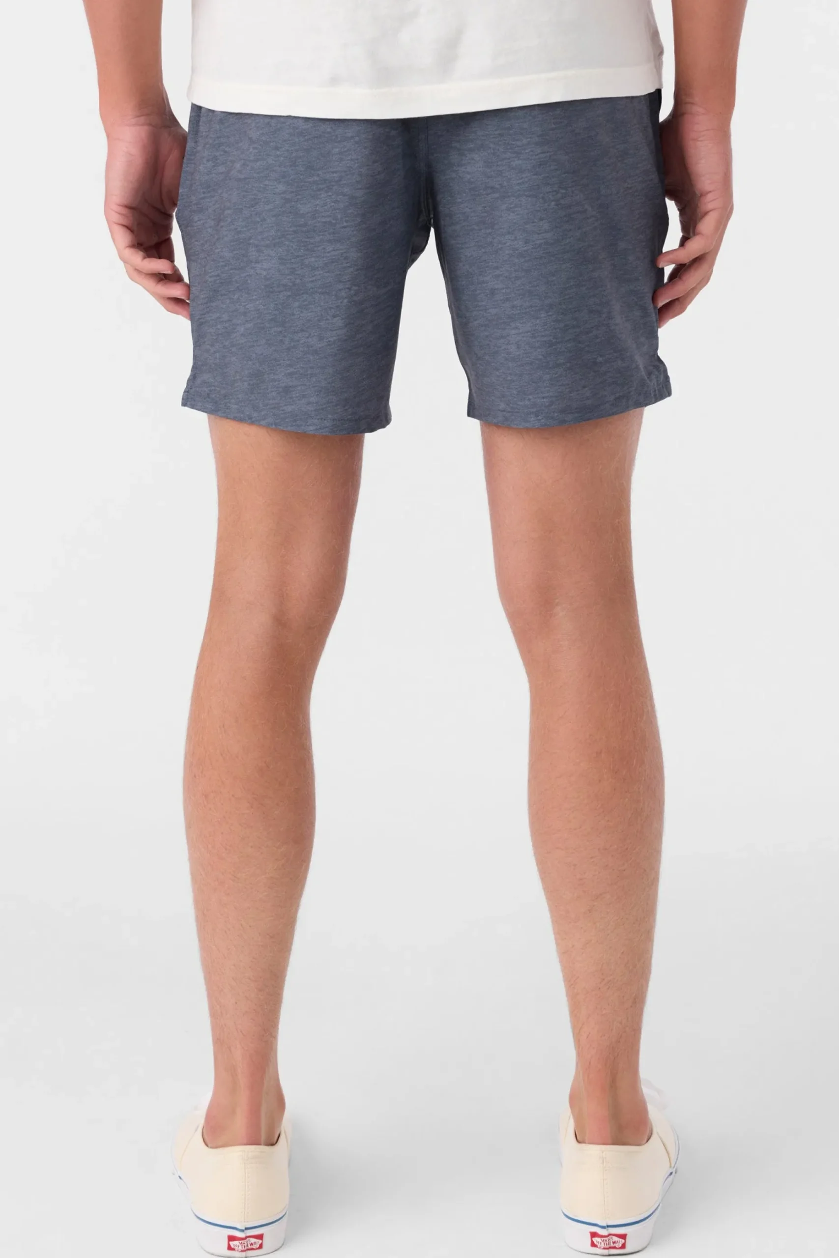 PERFORM LINED 17" ATHLETIC SHORTS